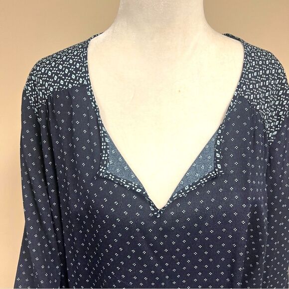 J. Jill Blue Relaxed Blouse with print Sz L - Picture 2 of 5